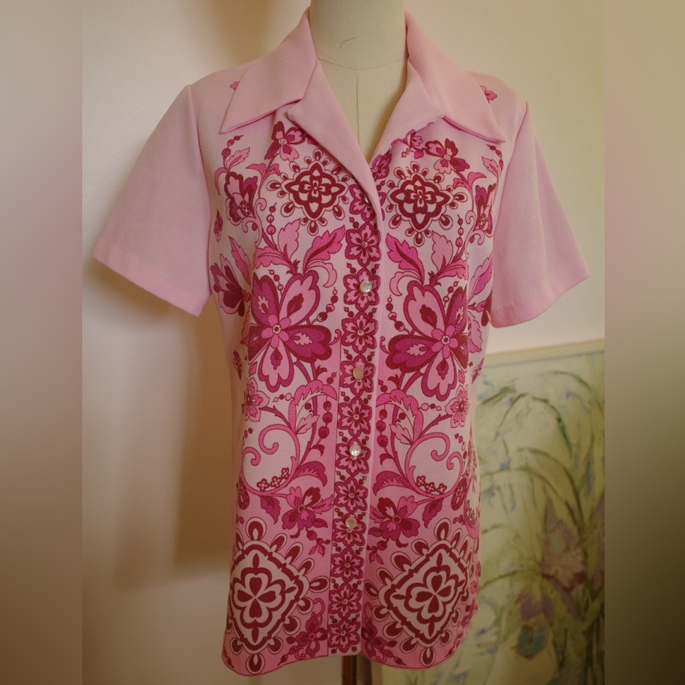 Groovy pink and magenta poly knit shirt.